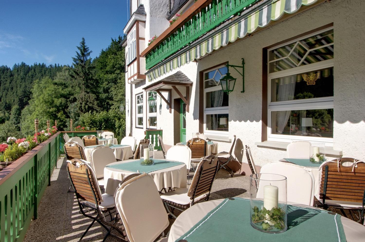 Flair-Hotel Waldfrieden Oberweißbach Екстериор снимка