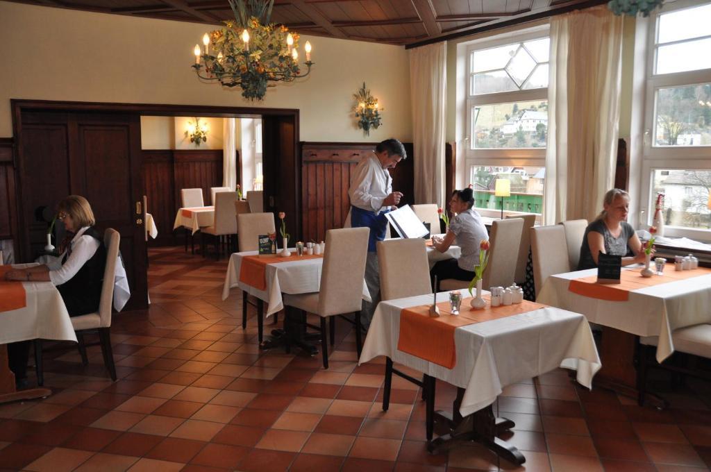Flair-Hotel Waldfrieden Oberweißbach Екстериор снимка