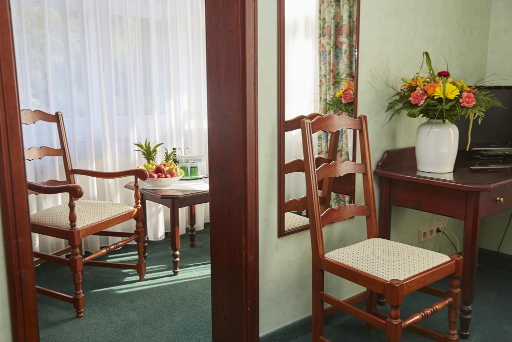 Flair-Hotel Waldfrieden Oberweißbach Екстериор снимка