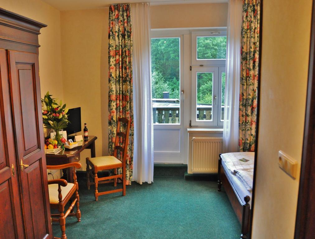 Flair-Hotel Waldfrieden Oberweißbach Екстериор снимка